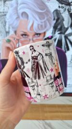 Só posso oferecer 1% de carisma - Filme O Diabo Veste Prada - Arte Avulsa Caneca - Imagem 2