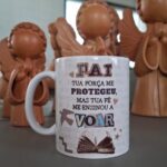 Pai, tua força me protegeu, mas tua fé me ensinou a voar - Arte Avulsa Caneca