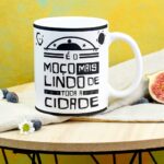 É a moça mais linda de toda cidade - masculina e feminina - 4 Artes Avulsa Caneca - Imagem 3