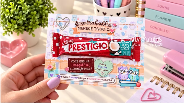 3835a4_3a2f2c8d93e04e3d9ff543eae38549aamv2-3 Card chocolate Prestígio e mini Talento - Dia dos Professores 2026 - Imagem 1