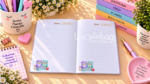 Capa e folhas caderno A5 estilo brochura Corujinhas - Dia dos Professores 2026 - Imagem 3