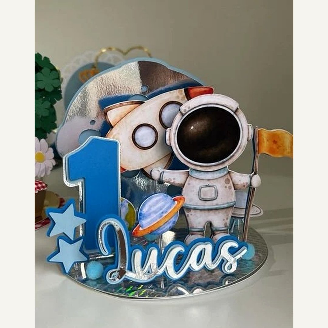Cenario-Astronauta-1080x1080-1-2 Astronauta - Topo de Bolo Cenário - Imagem 1