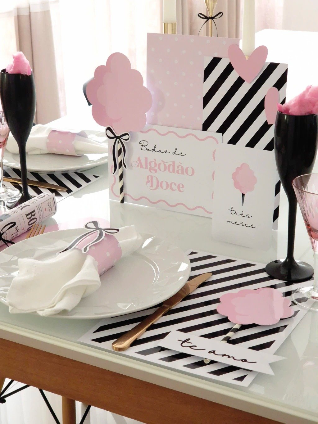mesa-posta-algodao-doce-43603808678d59e52217875983397191-1024-1024 Kit Bodas de Algodão Doce (3 meses) - Imagem 1